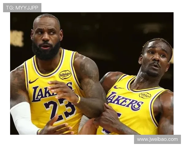 艾顿：与詹姆斯同队不拼搏说不过去